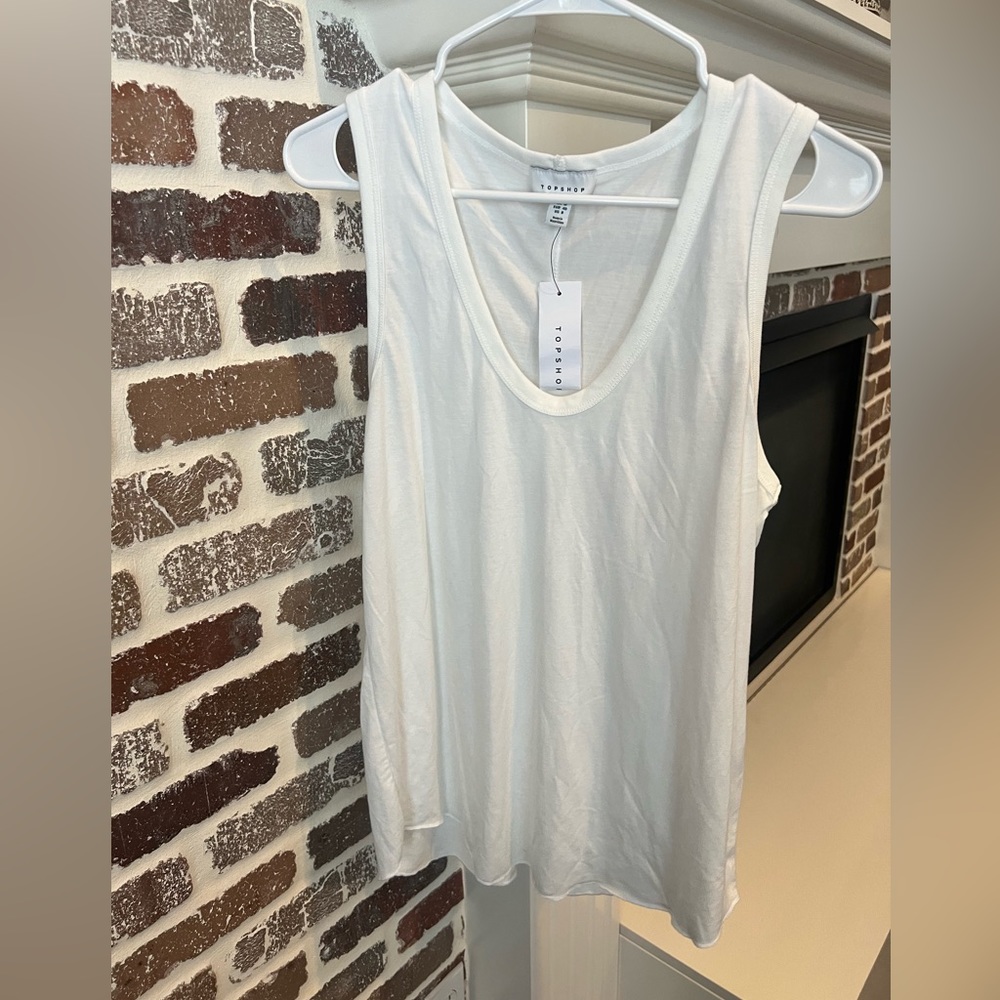 Women’s loose fit tank